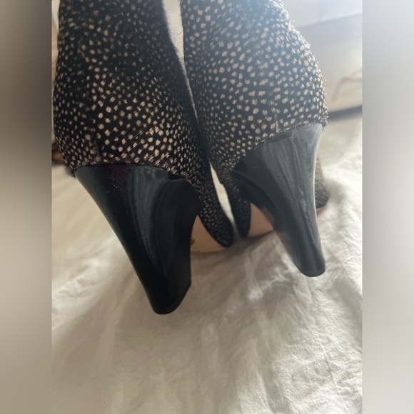 Tory Burch $628 Lila Calf Hair Knee High Heeled Boots Made in Brazil size 6 - Picture 6 of 13